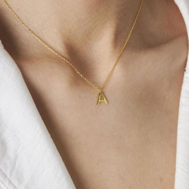 Collier Initiale Doré Style Intemporel Ava