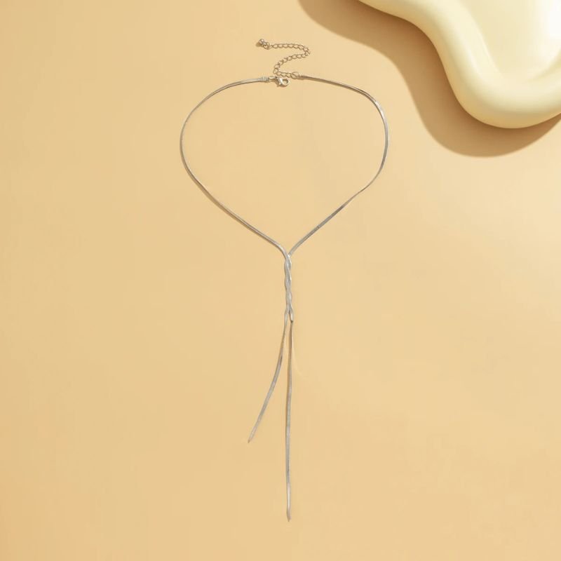 Minimalist necklace