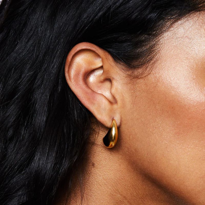 Boucles D’Oreilles Tendance Yara, en forme de créoles.