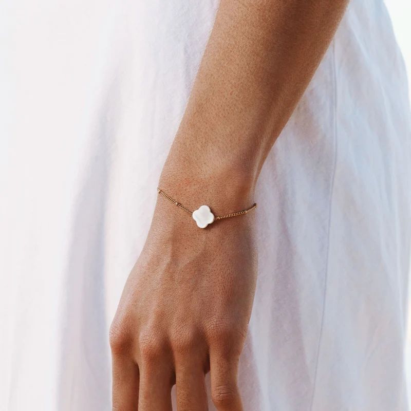 Bracelet Doré Trèfle Chance Milena, élégance fine et discrète